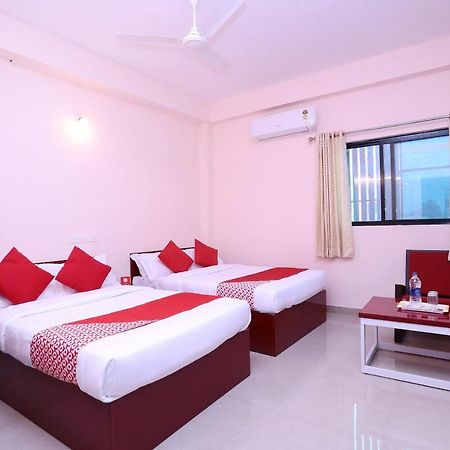 Hotel Oyo 13577 Tkr Metro Residency Kochi Exteriér fotografie