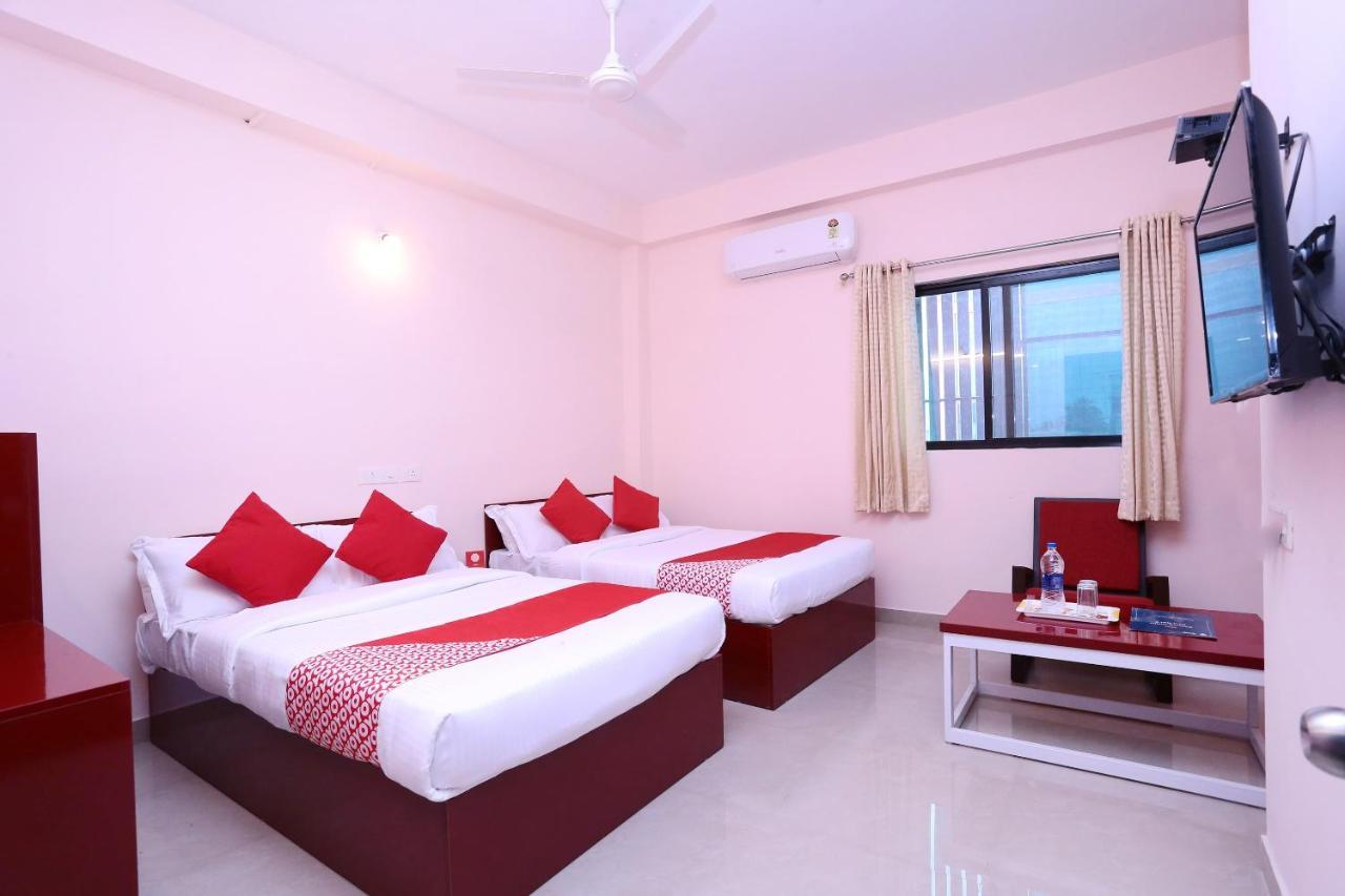 Hotel Oyo 13577 Tkr Metro Residency Kochi Exteriér fotografie