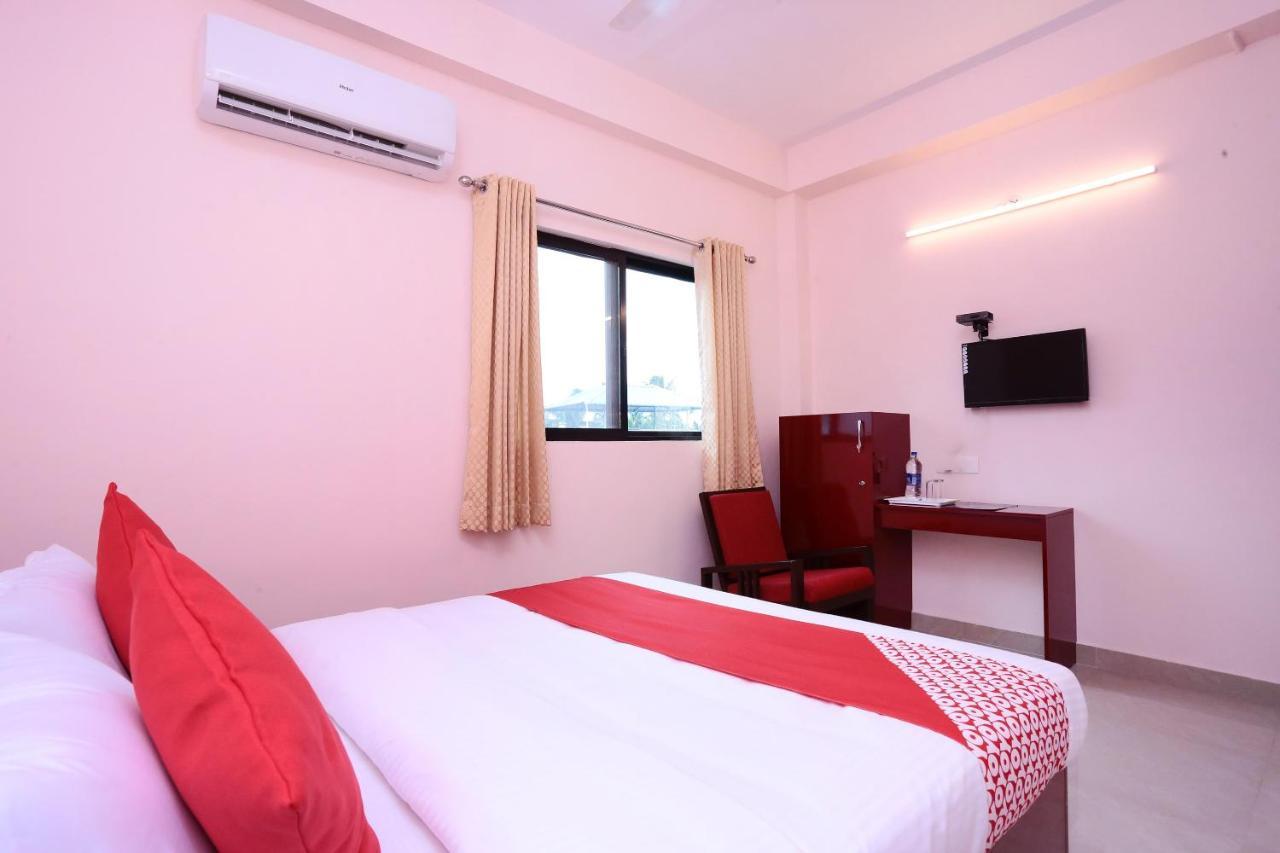 Hotel Oyo 13577 Tkr Metro Residency Kochi Exteriér fotografie