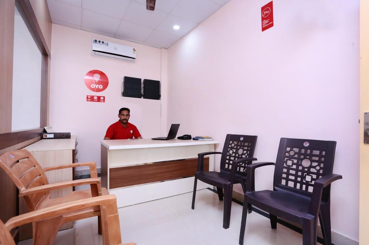 Hotel Oyo 13577 Tkr Metro Residency Kochi Exteriér fotografie